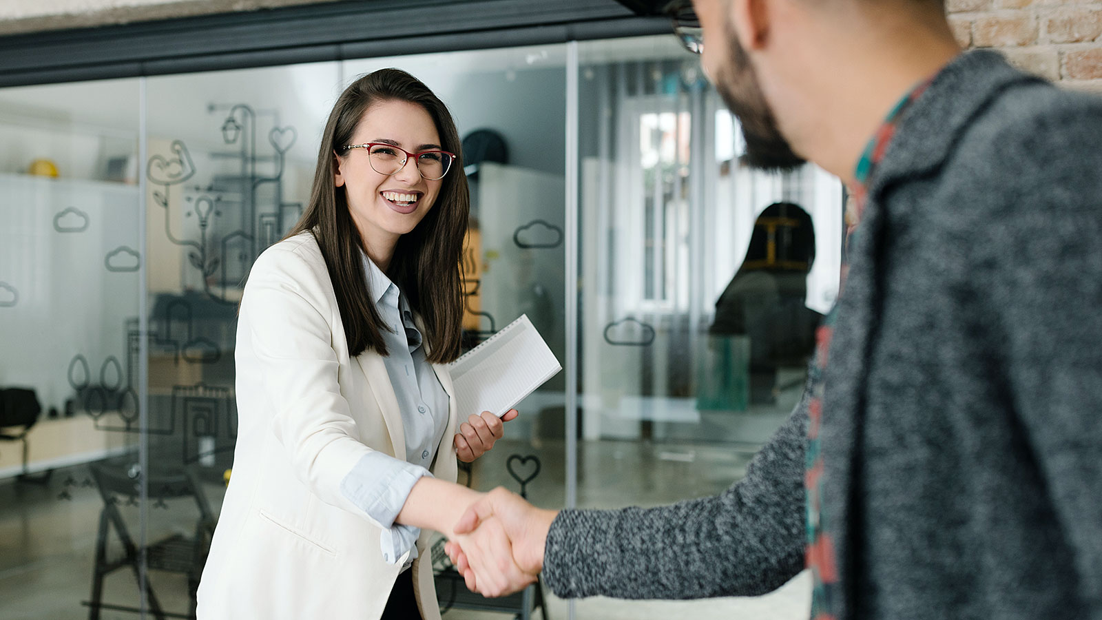 Sự khác biệt chính giữa nhân sự và nhà tuyển dụng là gì?
